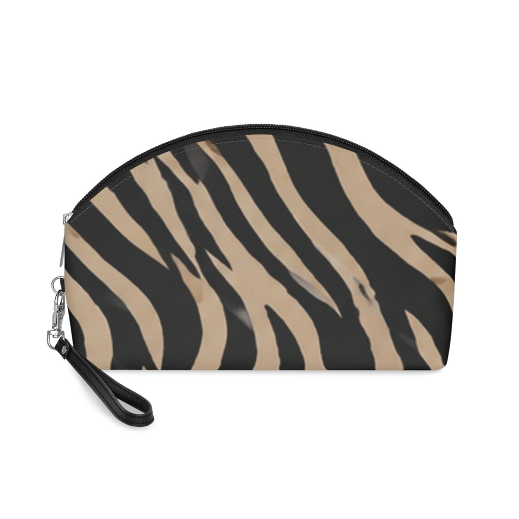 Chic Animal Print Makeup Bag — Stylish Cosmetic Pouch